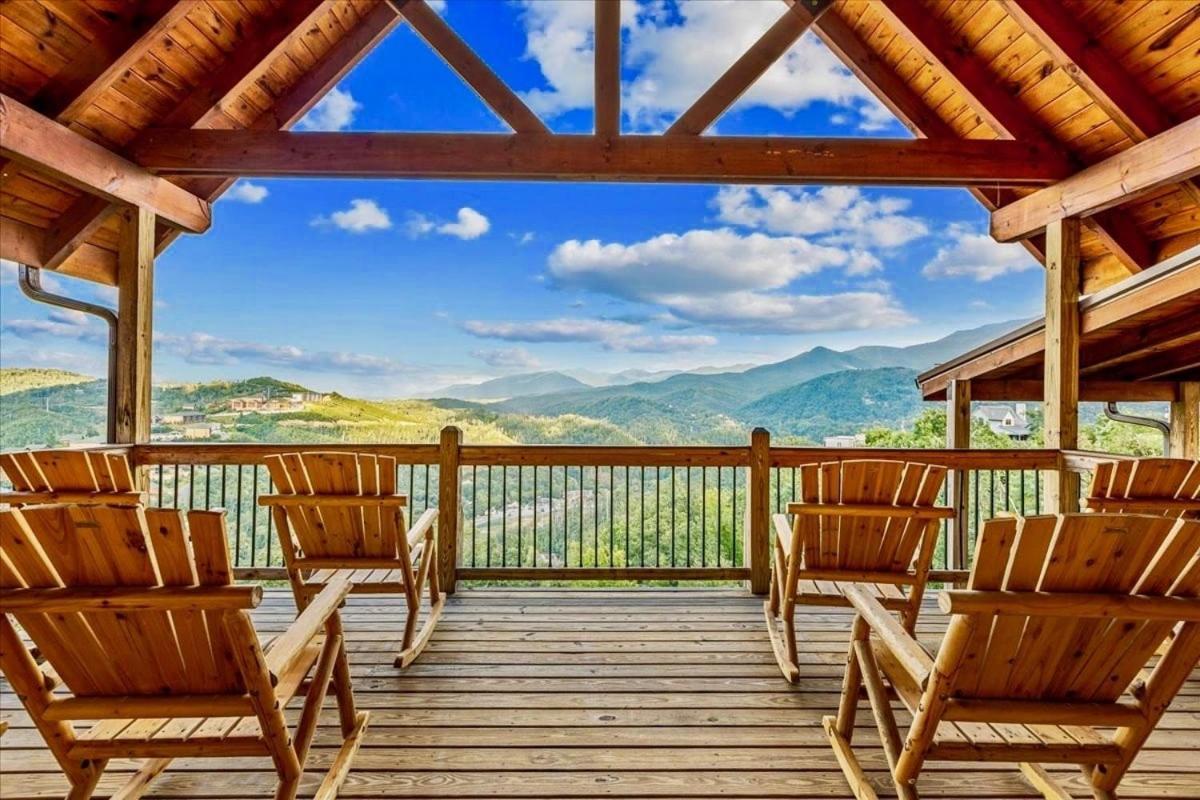 Mansion In The Sky Cabin Gatlinburg Exterior photo