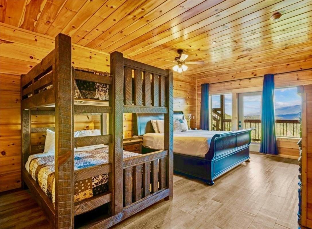 Mansion In The Sky Cabin Gatlinburg Exterior photo